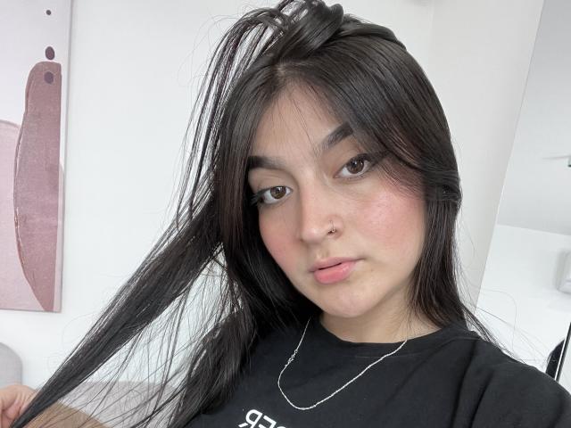 LuisaBlair - Live porn &amp; sex cam - 22840689