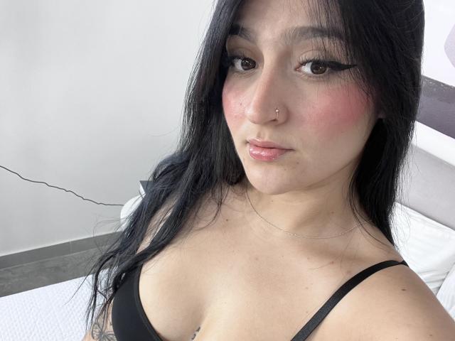 LuisaBlair - Live sex cam - 22840997