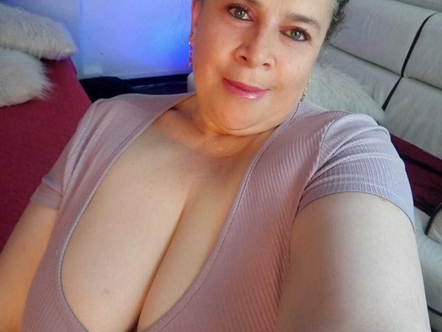 HelenJohnson - Live porn &amp; sex cam - 22846065