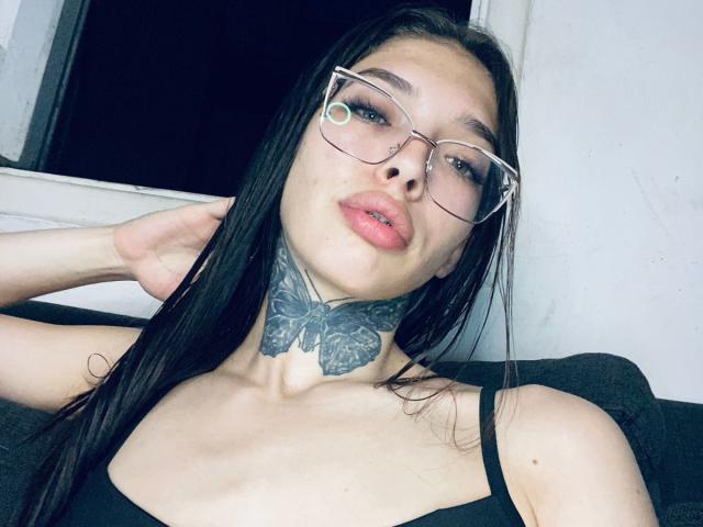 KatieSantana - Live porn &amp; sex cam - 22847717