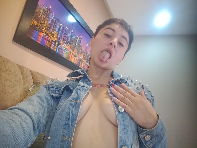 MissTat - Live porn &amp; sex cam - 22848513