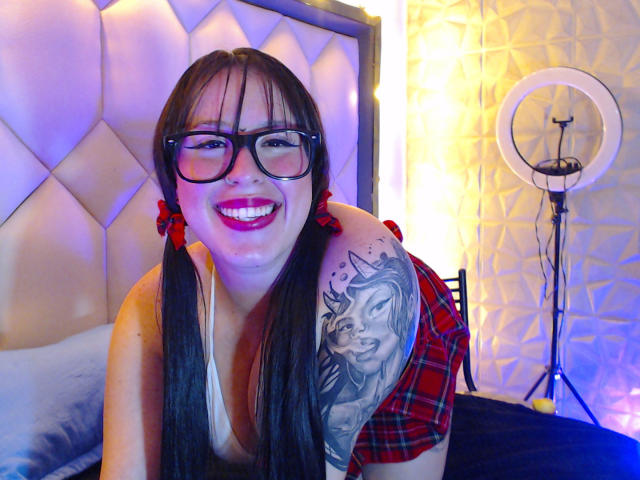 AmyHarriis - Live porn &amp; sex cam - 22850393