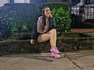 LauraPagani - Live porn &amp; sex cam - 22854877