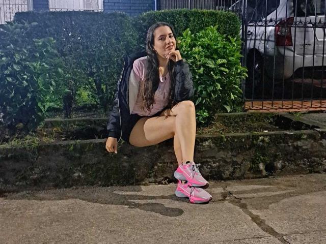 LauraPagani - Live porn &amp; sex cam - 22854877