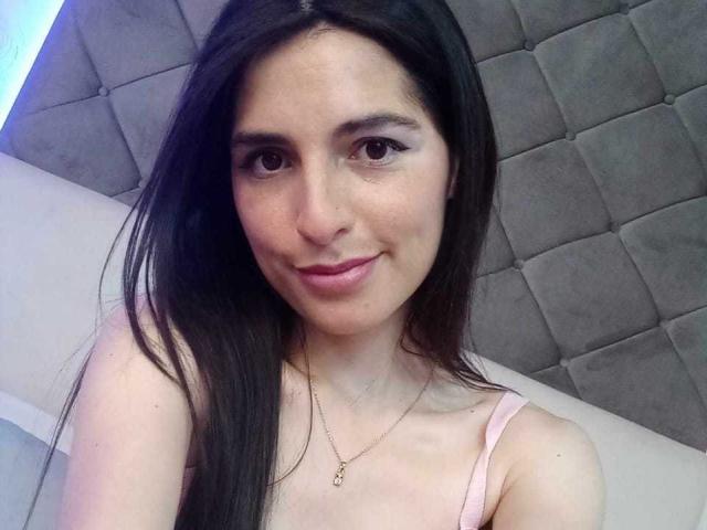 IsaDupont - Live Sex Cam - 22855013