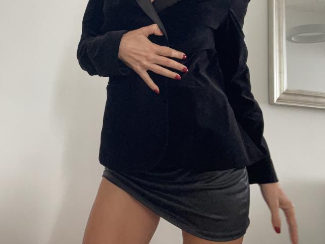 SandraSwweet - Élő pornó és szexkamera - 22856929