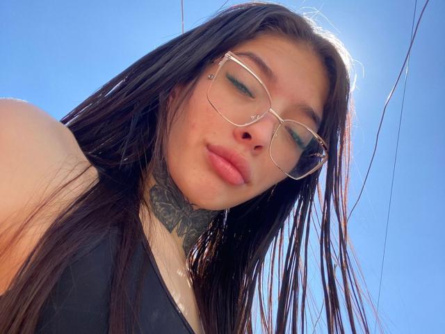 KatieSantana - Live sex cam - 22860229