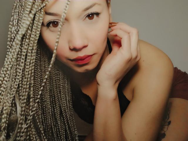 KathyaLaurent - Live porn &amp; sex cam - 22861993