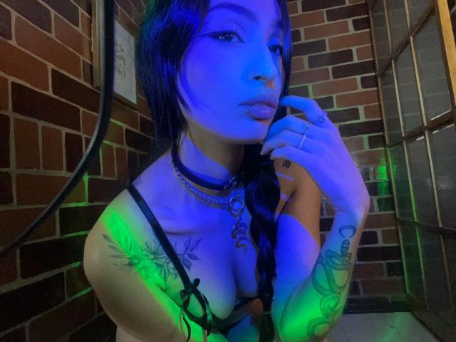 IrinaCara - Live porn &amp; sex cam - 22864845