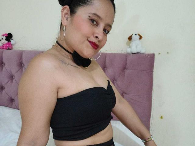 CristalRoss - Camera khiêu dâm &amp; quyến rũ trực tiếp - 22865945