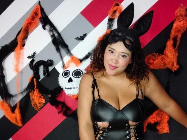 IamAhYours - Live porn &amp; sex cam - 22868517