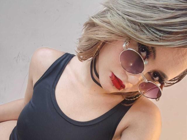 CassieJones - Live porn &amp; sex cam - 22873717