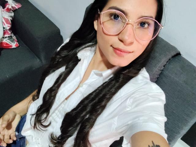 EmilyWildy - Sexe cam en vivo - 22883101