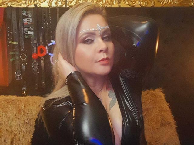 VictoriiaGray - Live porn &amp; sex cam - 22883661