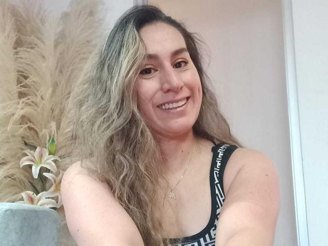 AliceDussan - Live porn &amp; sex cam - 22886385