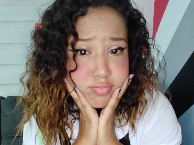 IamAhYours - Live porn &amp; sex cam - 22887897