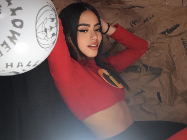 AntonellaLayton - Live porn &amp; sex cam - 22889701