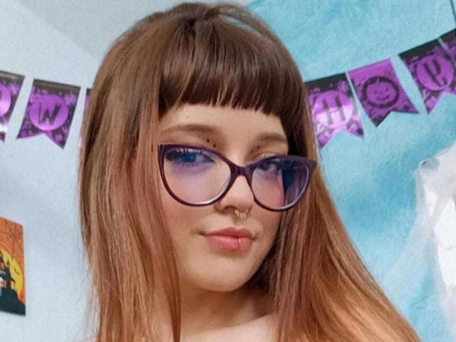 AnniieStone - Live Sex Cam - 22890069