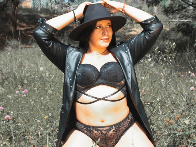 LottieRose - Live porn &amp; sex cam - 22890789