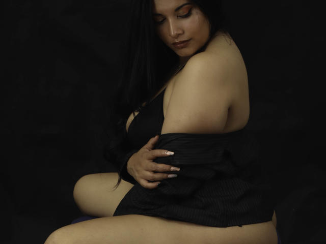 LottieRose - Élő pornó és szexkamera - 22891009