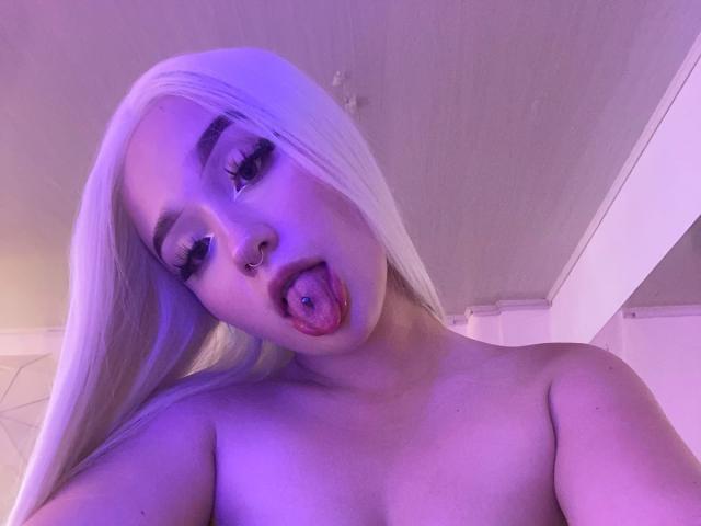 CristySanz - Live porn &amp; sex cam - 22894645