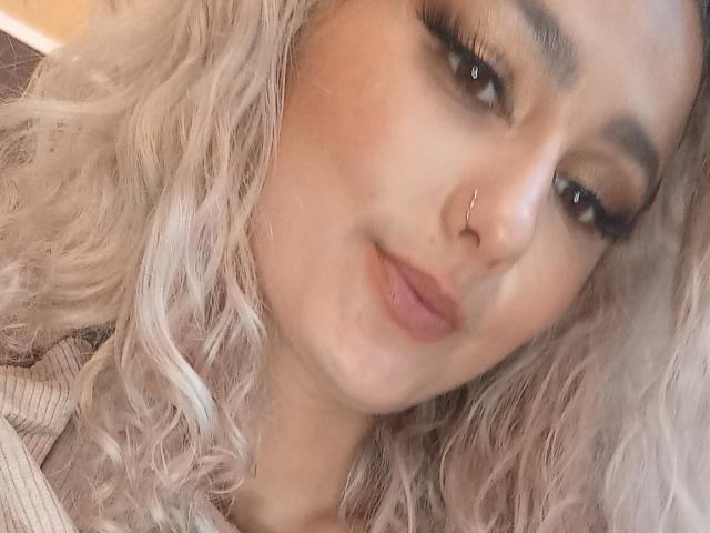 FloraSaenz - сексуальная веб-камера в реальном времени - 22896389