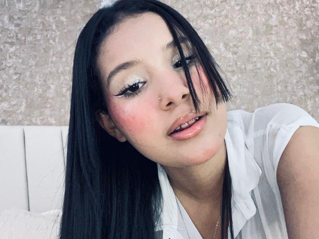 Lovingjh - Élő pornó és szexkamera - 22898493