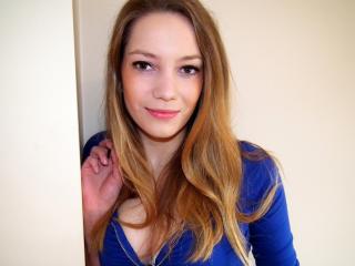 HotMargaret - Live cam sex avec cette éclatante jeune femme très sexy blanche sur la plateforme Xlovecam 