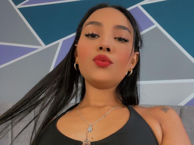 MissCharlotts - Live porn &amp; sex cam - 22900821