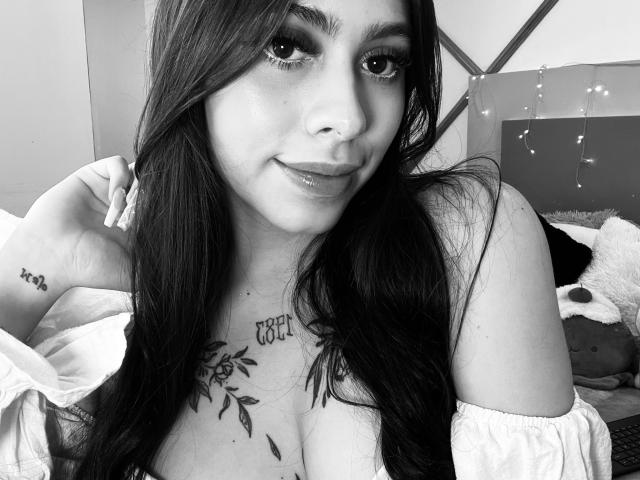 ChanelDeRosee - Live Sex Cam - 22905653