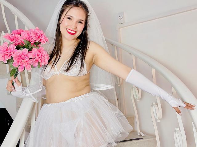 AlessiaPieri - Live sex cam - 22908157