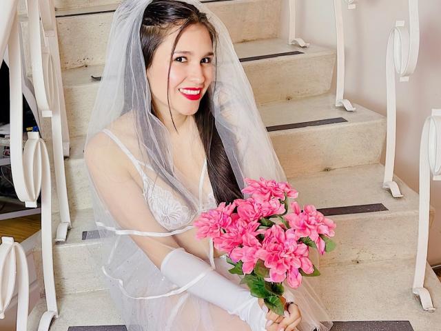 AlessiaPieri - Live porn &amp; sex cam - 22908165