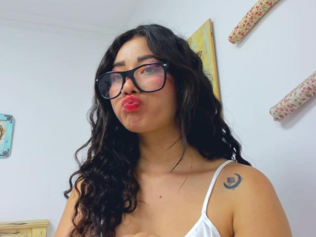 Genesiss - Live porn &amp; sex cam - 22908749