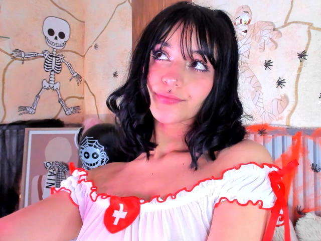 LindaWatsong - Live porn &amp; sex cam - 22909705