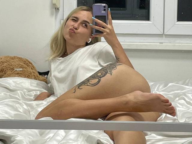 Izida - Camera khiêu dâm &amp; quyến rũ trực tiếp - 22912237