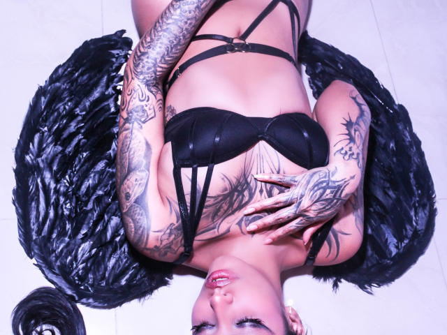 JuliaRoseKs - Sexe cam en vivo - 22912917