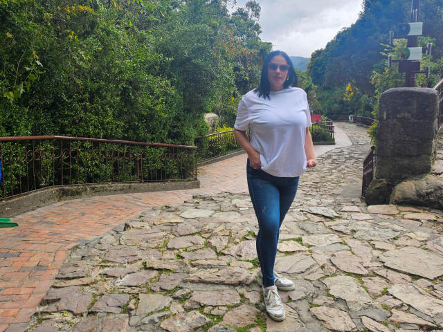 LizaRussell - Élő pornó és szexkamera - 22915305