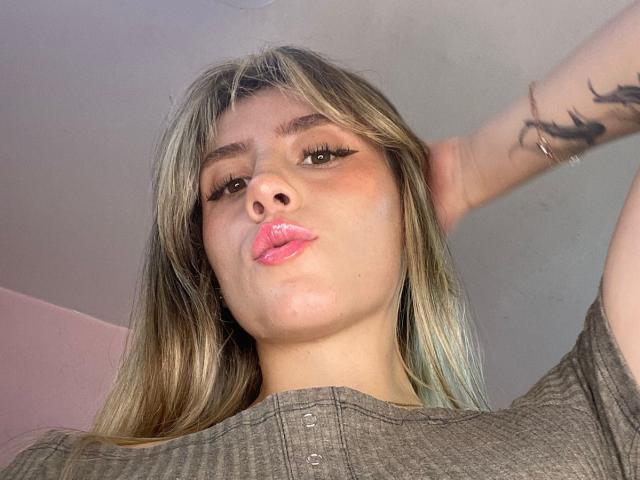 LivelyVanderWood - Sexe cam en vivo - 22918373