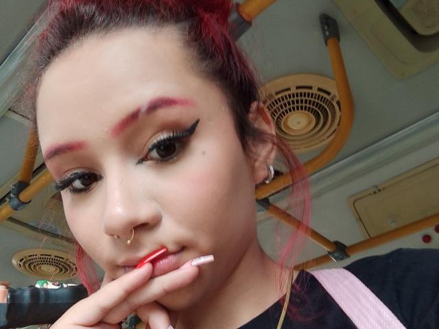 ConnieBrooks - Élő pornó és szexkamera - 22925525