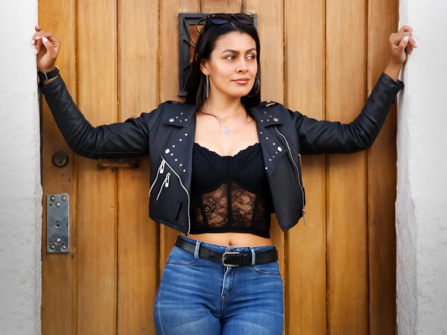 AlexaJanes - Live porn &amp; sex cam - 22933793