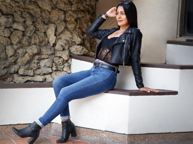 AlexaJanes - Live porn &amp; sex cam - 22933837