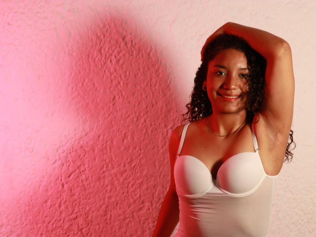 CharlotteGlamour - Live porn &amp; sex cam - 22940733