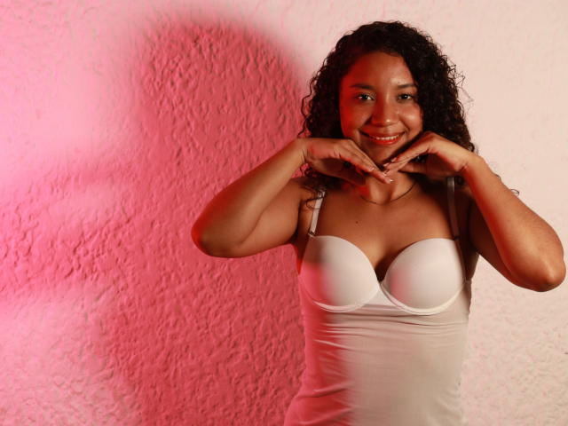 CharlotteGlamour - Sexe cam en vivo - 22940737