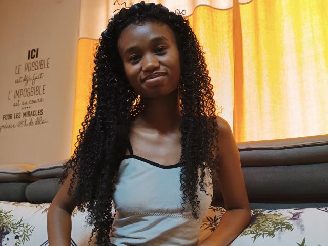 ChezRobert - Live porn &amp; sex cam - 22942177