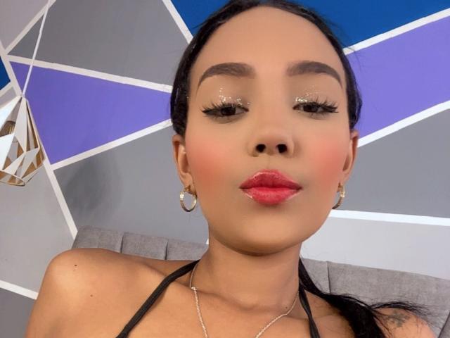 MissCharlotts - Live porn &amp; sex cam - 22945285