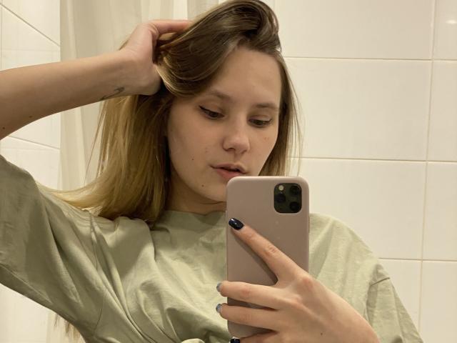 HotCaramells - Live porn &amp; sex cam - 22948021
