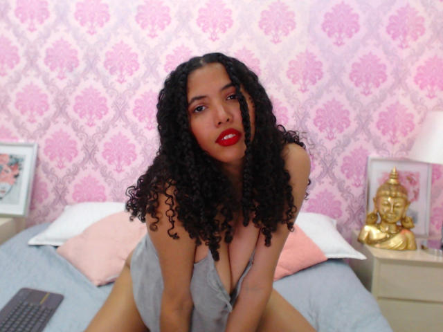 ZoeJonees - Live porn &amp; sex cam - 22949085