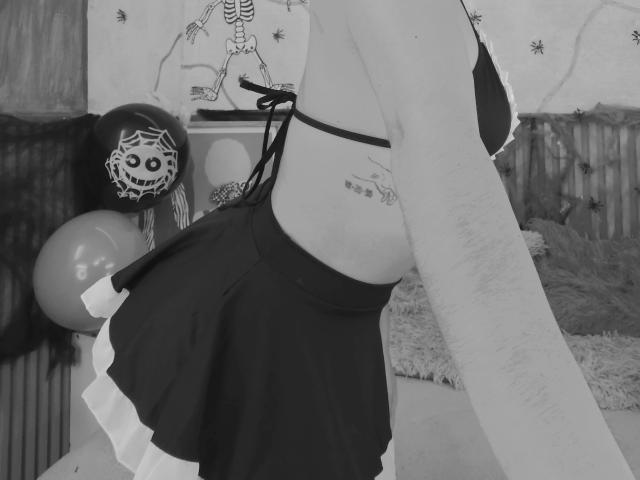 LindaWatsong - Live sex cam - 22953625