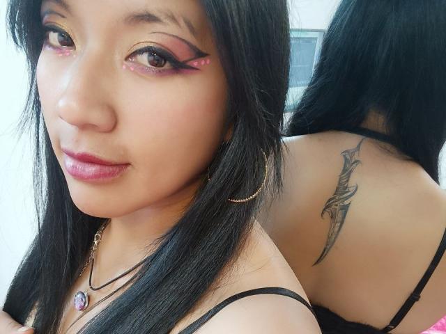 EmaCorine - Camera khiêu dâm &amp; quyến rũ trực tiếp - 22956677