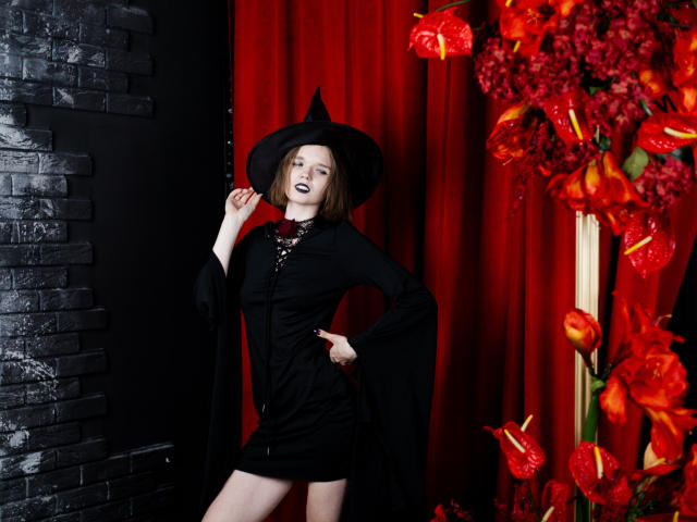 DaylinaLops - Live porn &amp; sex cam - 22958321